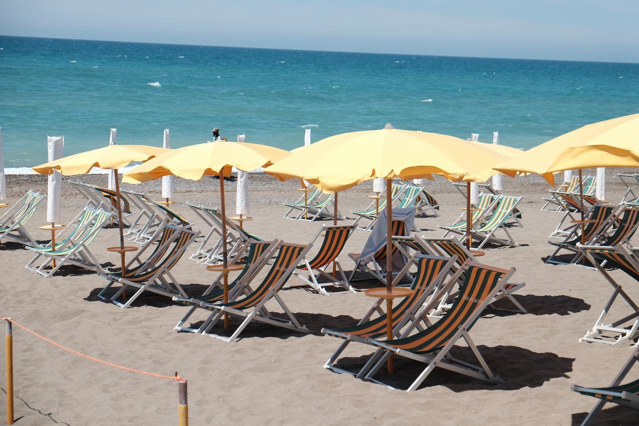 Camping Casa Di Caccia Marina Di Bibbona Exterior foto